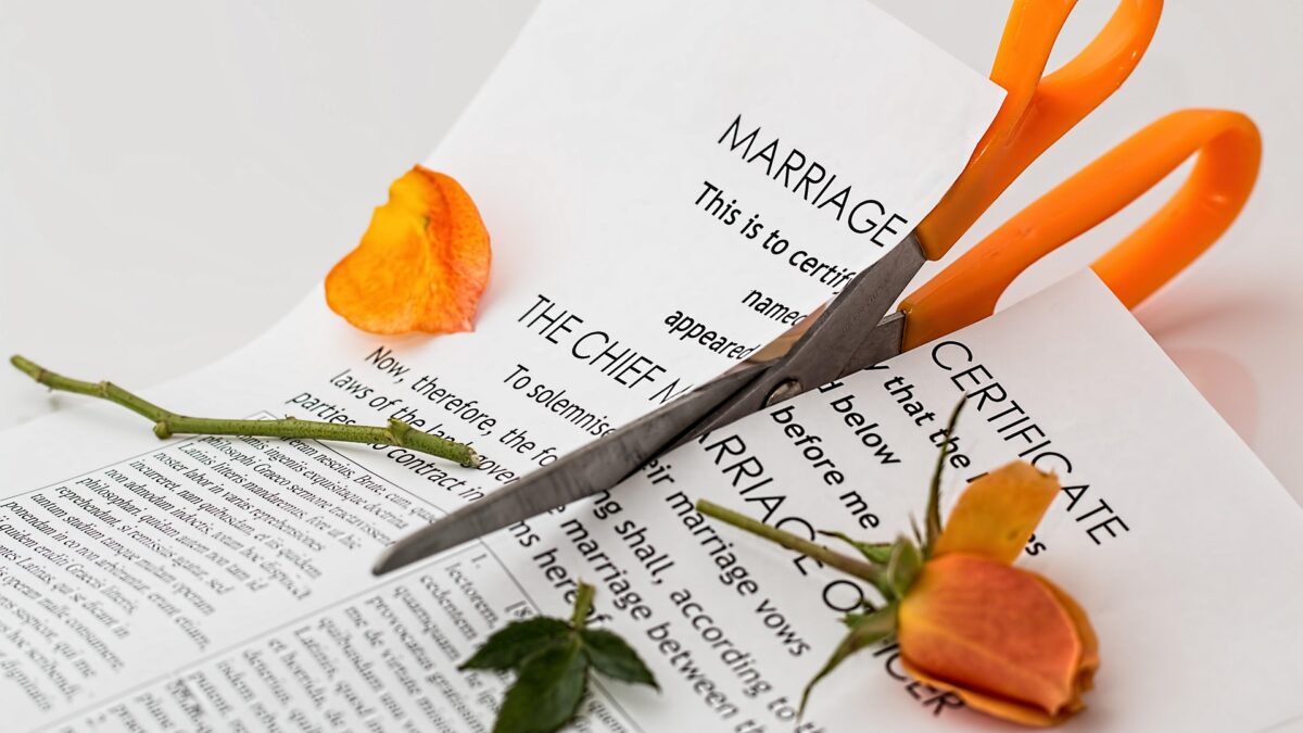 Considering Divorce? Advice From a Divorce Attorney